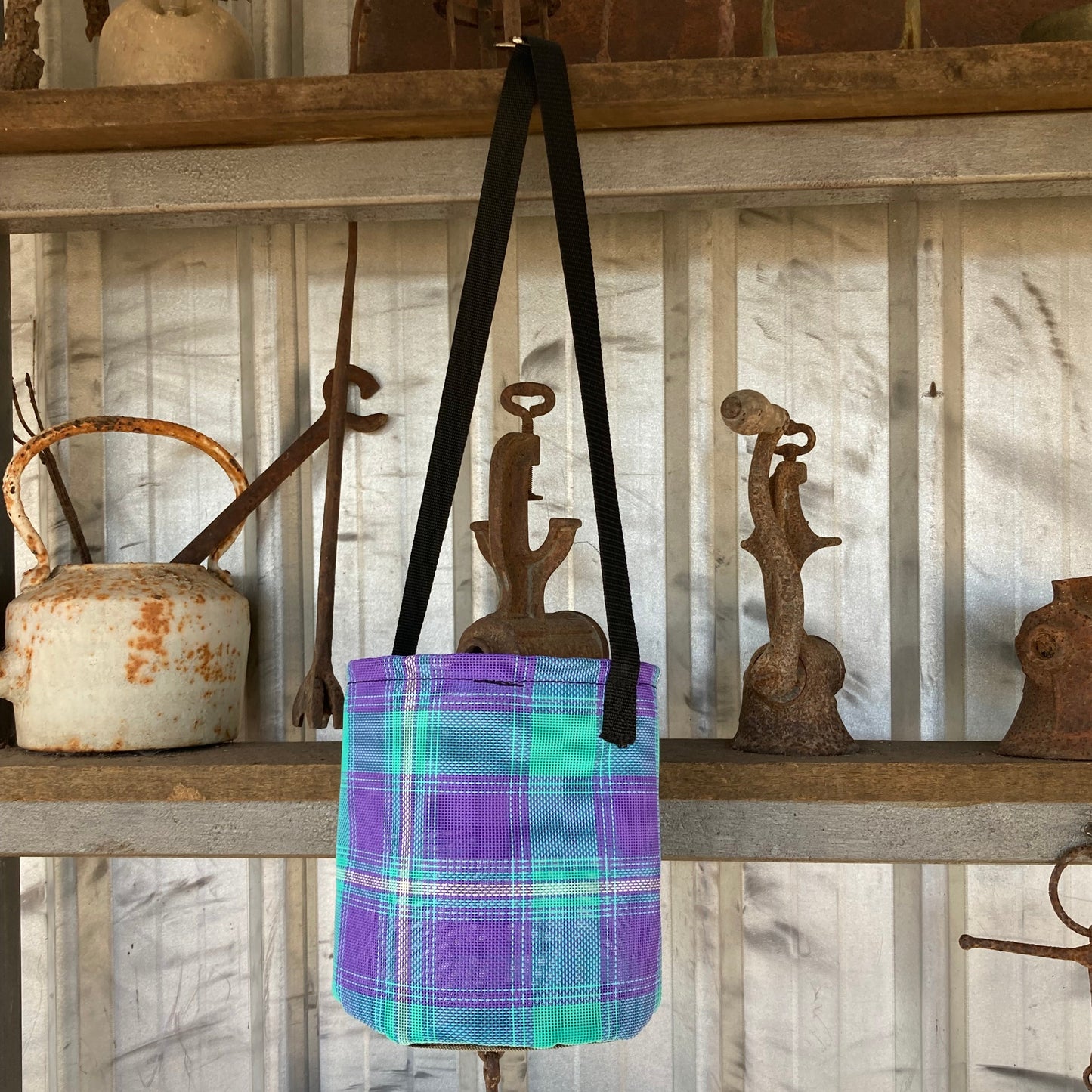 unique_leathercrafts_peg_bags_durable_mesh