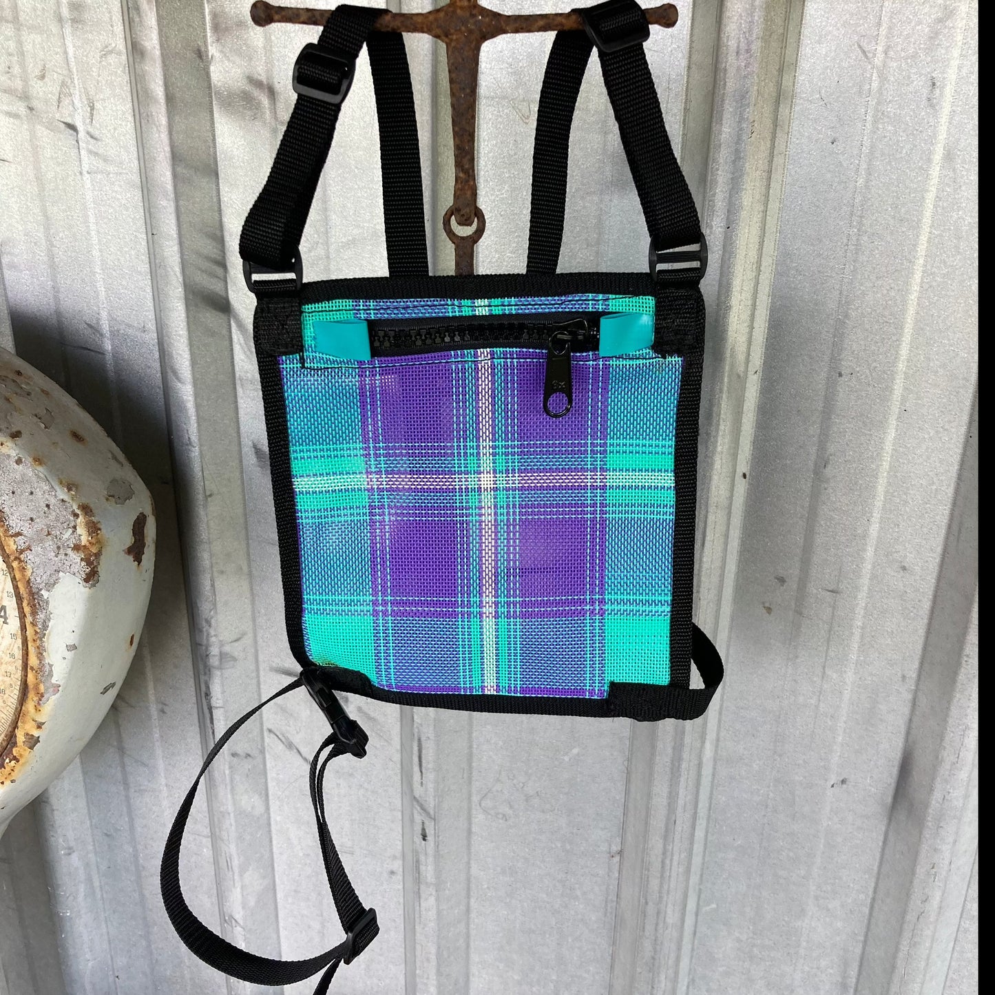 phone_pouch_chest_mesh_unique_leathercrafts