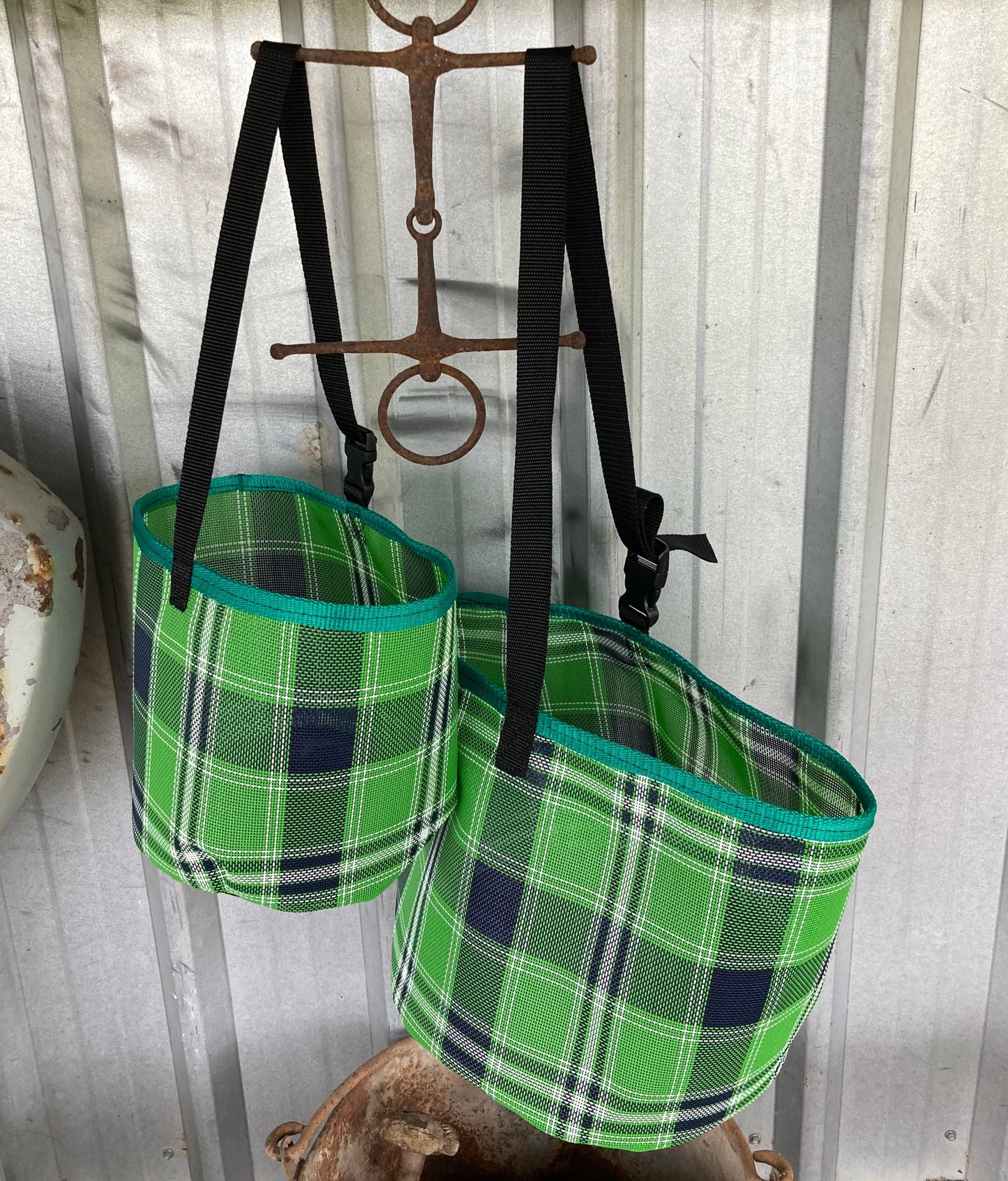unique-leathercrafts-nose-bags-mesh