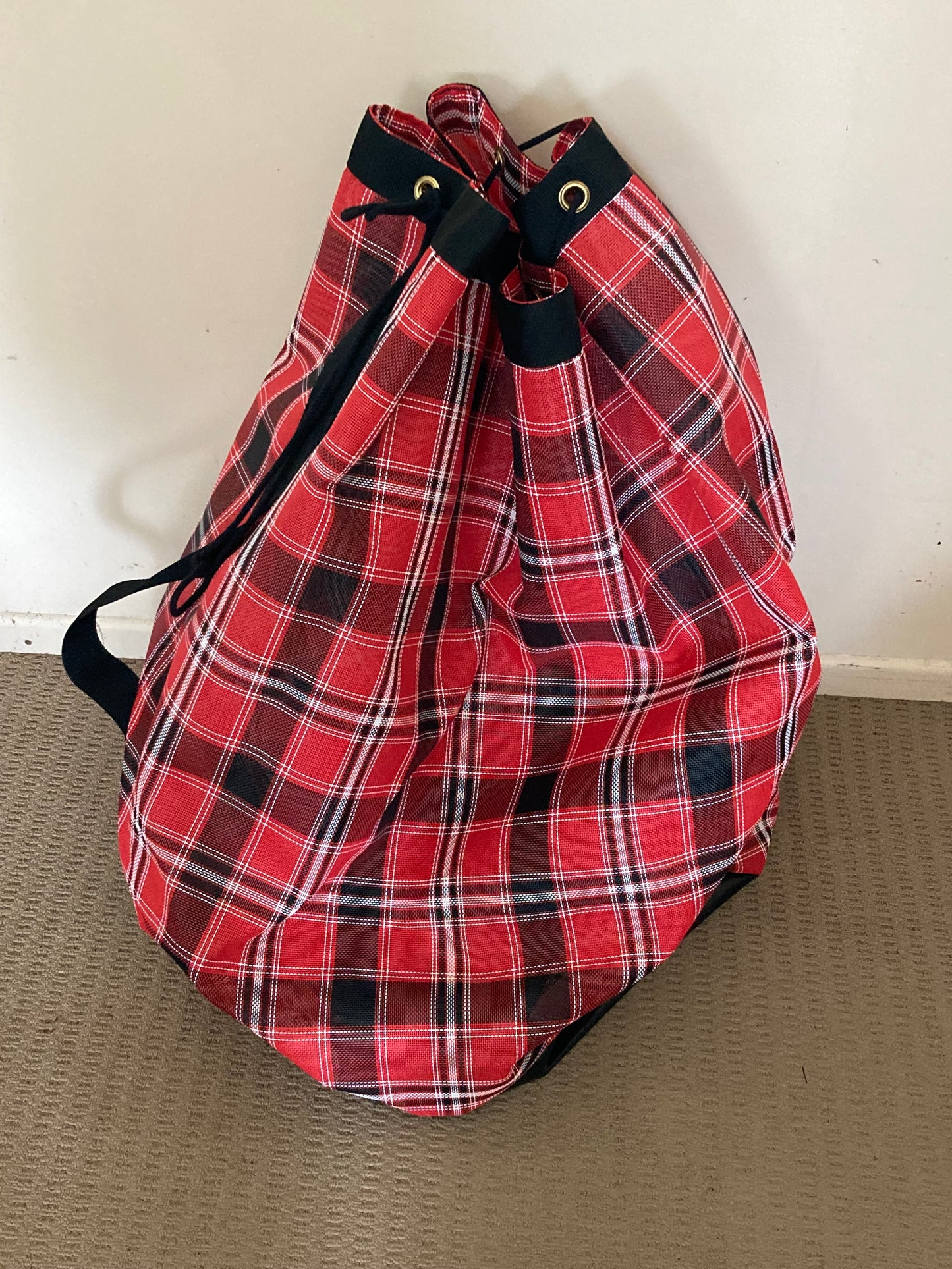unique_leathercrafts_mesh_laundry_bags