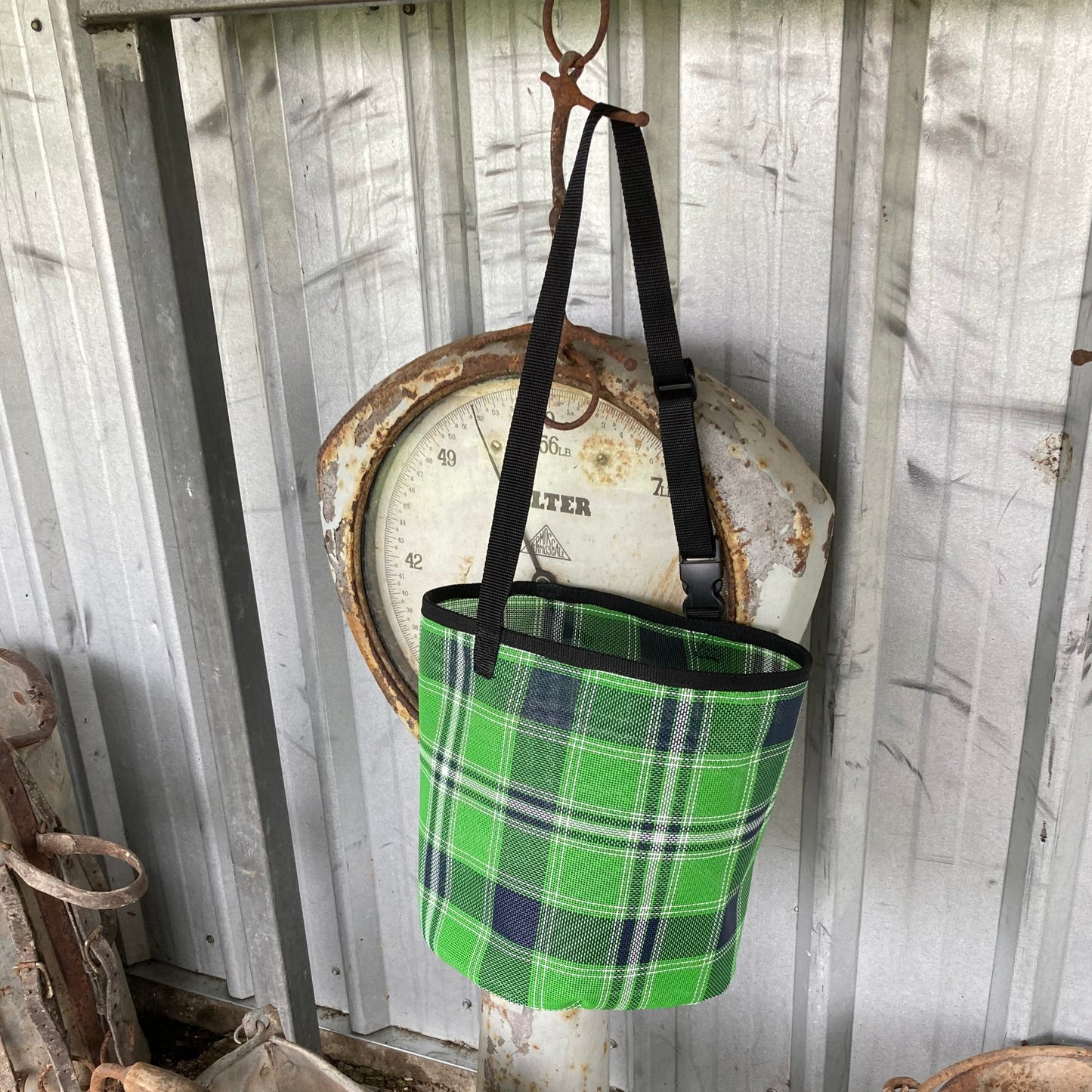 unique-leathercrafts-nose-bags-mesh