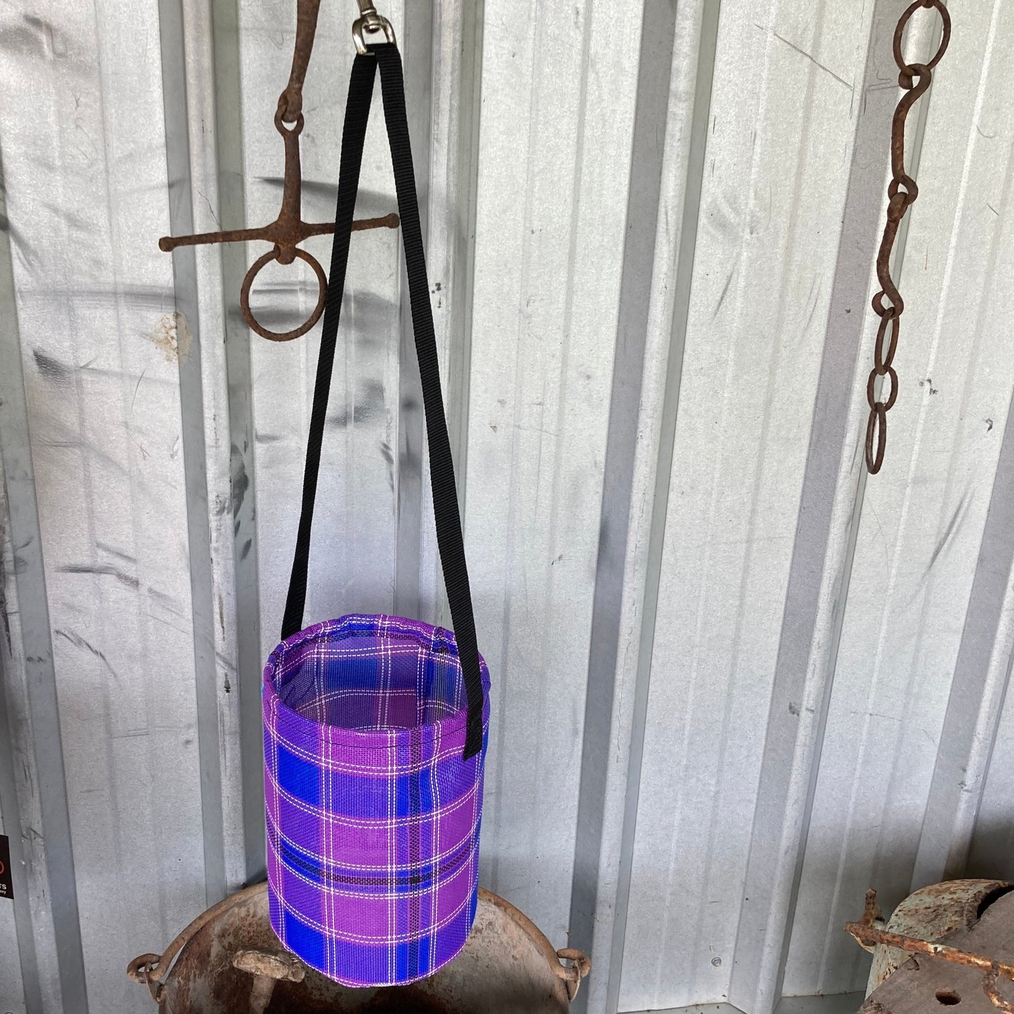 unique_leathercrafts_peg_bags_durable_mesh