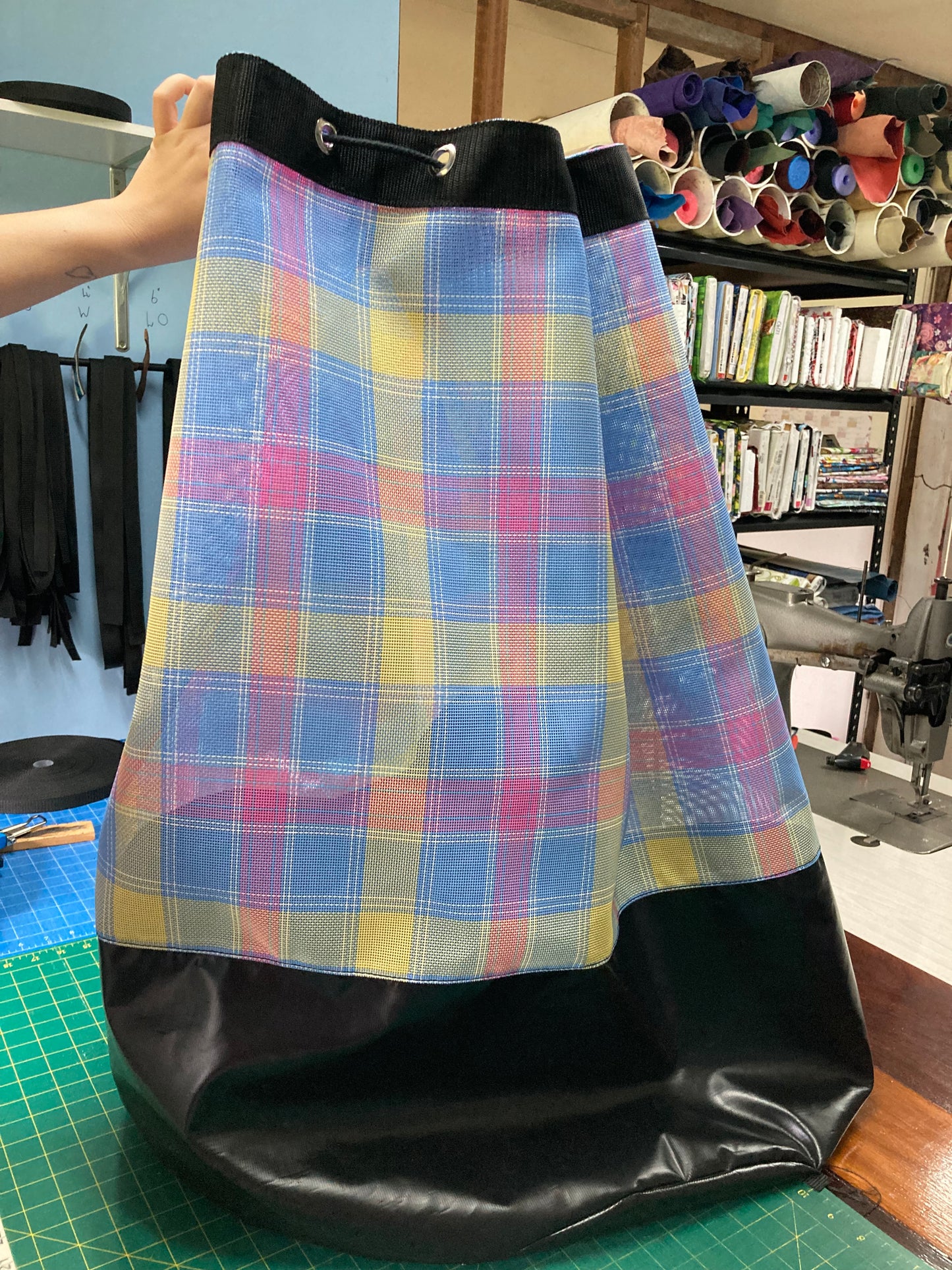 unique_leathercrafts_mesh_laundry_bags