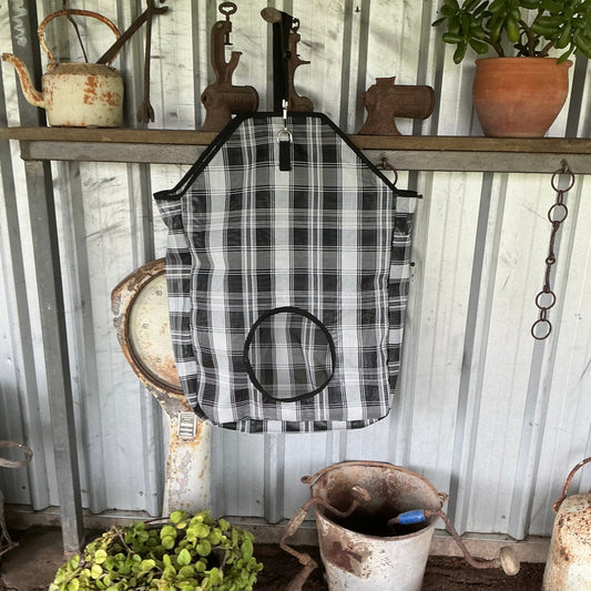 hay_bags_mesh_durable_unique_leathercrafts