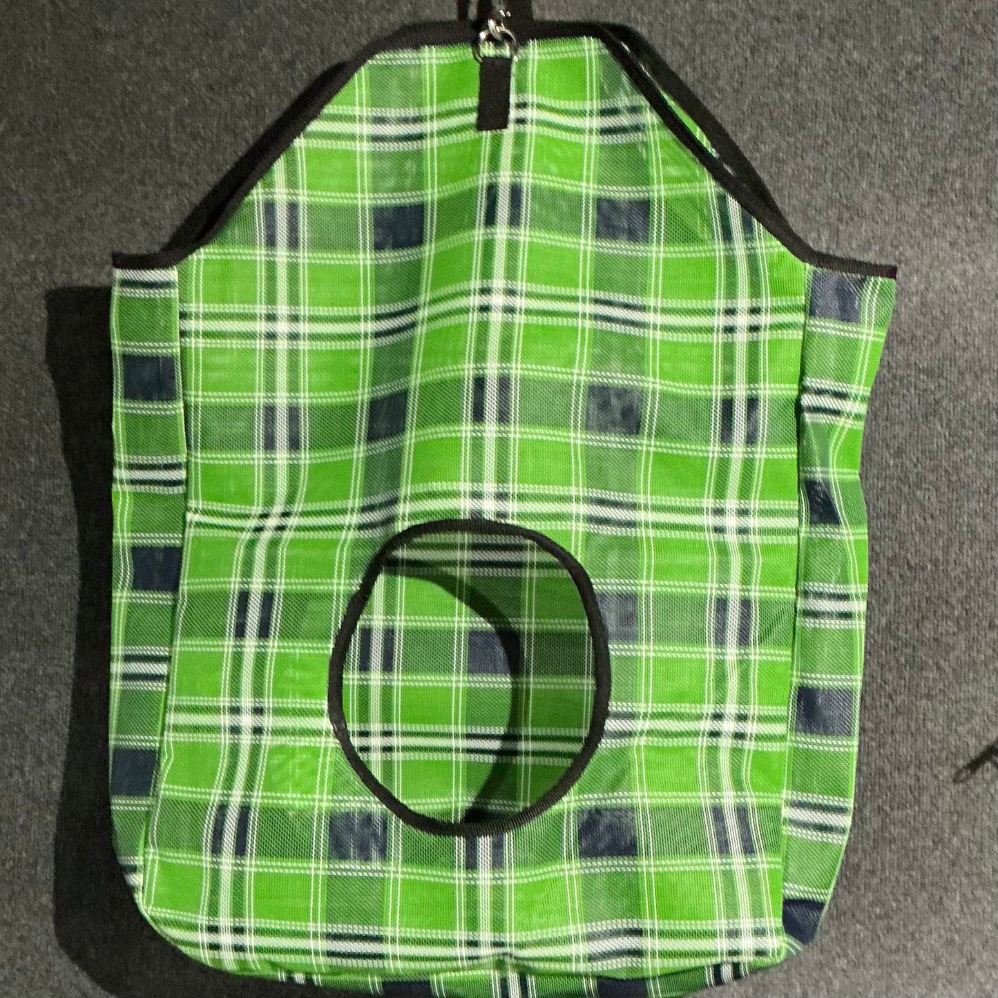 hay_bags_mesh_durable_unique_leathercrafts