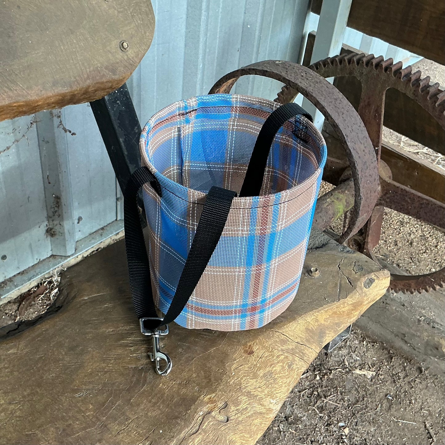 unique_leather crafts_peg_bags_durable_mesh