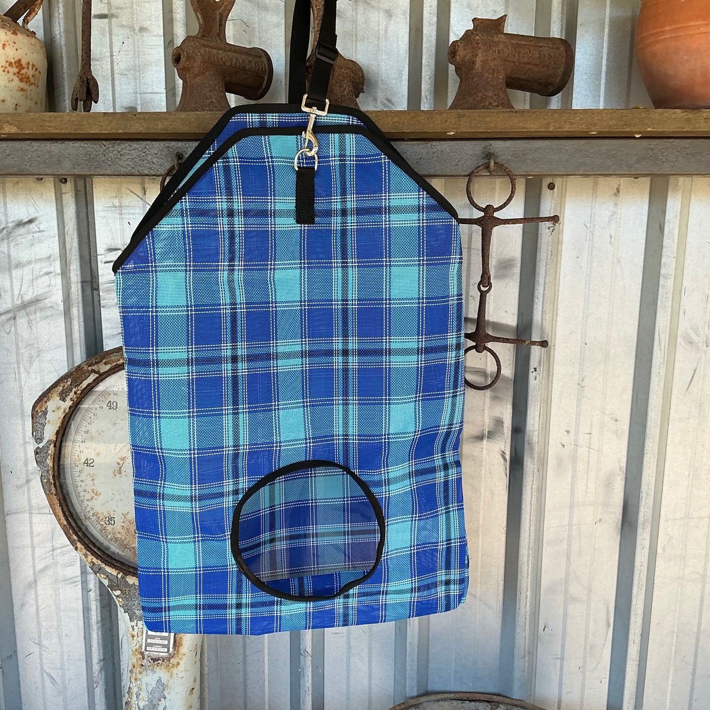 hay_bags_mesh_durable_unique_leathercrafts